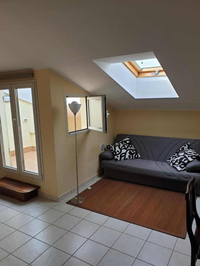 Mansarda Di Grazy Apartment Чита' Сант'Анджело Екстериор снимка